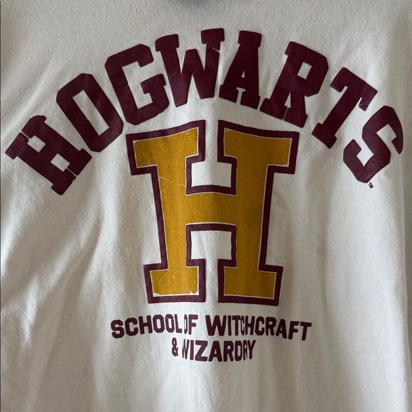 Warner Bros. Hogwarts Off-White and Maroon Sweater - Picture 3 of 5